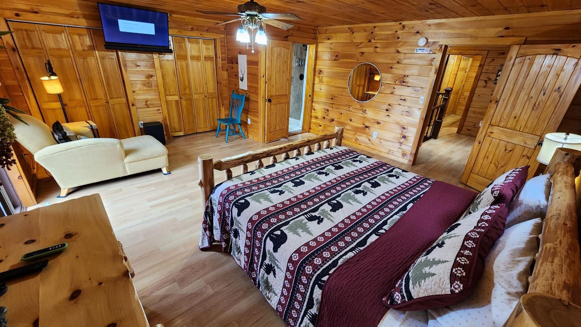 Lazy Bear Cabin เซอเวียร์วีล ภายนอก รูปภาพ